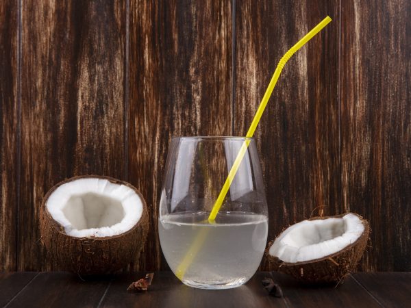 Água de coco: existe diferença entre as marcas famosas?